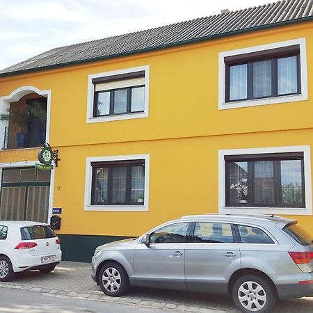 Gaestezimmer Wurm Mönchhof Exterior foto