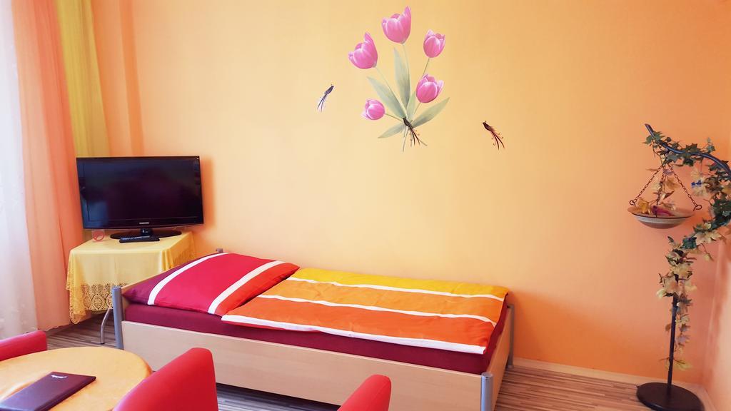 Gaestezimmer Wurm Mönchhof Habitación foto