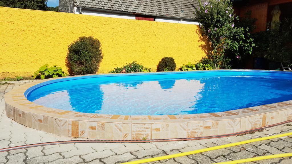 Gaestezimmer Wurm Mönchhof Exterior foto